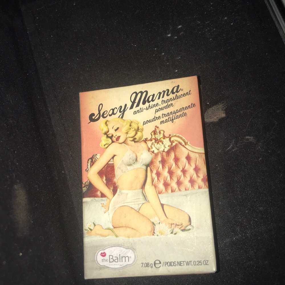 Sexy mama anti-shine translucent powder💕😋
